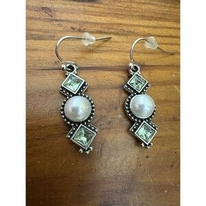 Pretty New Silver Plated 2 Square Peridot CZ & Pearl Hook Dangle Drop Earrings